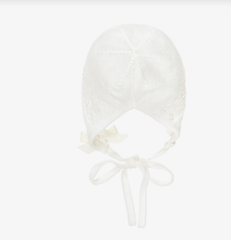 Load image into Gallery viewer, PAZ RODRIGUEZ Ivory Merino Wool Lacey Knit Baby Bonnet
