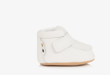 Load image into Gallery viewer, BOSS Baby Boys Ivory Leather &amp; Sherpa First Shoes
