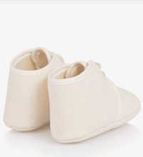 Load image into Gallery viewer, PAZ RODRIGUEZ Ivory Cotton Lace-Up Pre-Walkers
